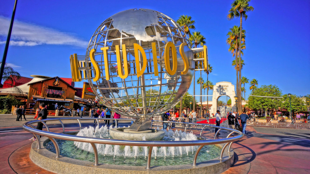Universal Studios Hollywood is a famous theme park, known for its thrilling rides, live shows, and behind-the-scenes film tours